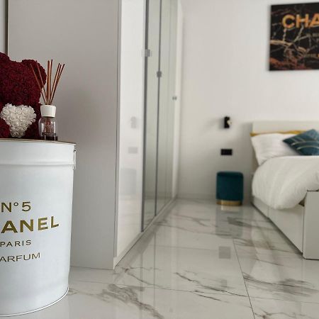 Maison Chanel Milão Exterior foto